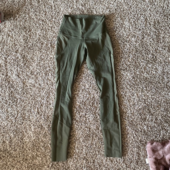Lululemon 28” Wunder Under - Picture 1 of 9